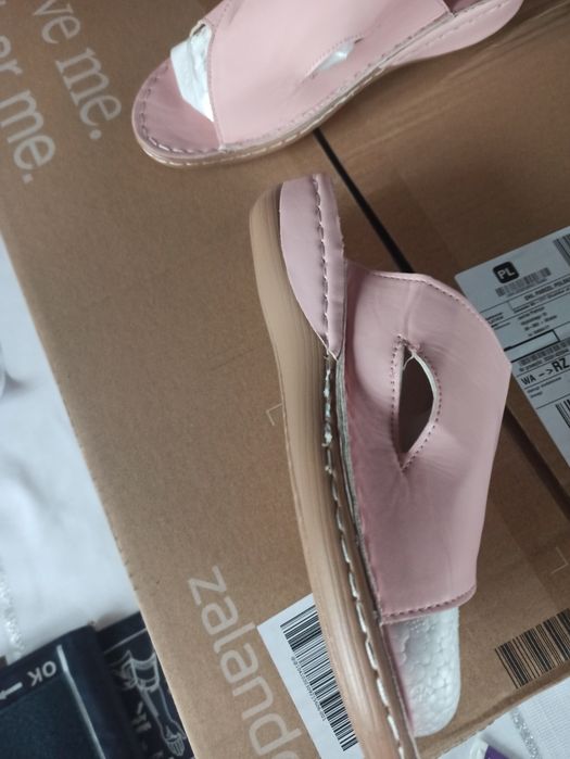 Piękne damskie buty na lato.