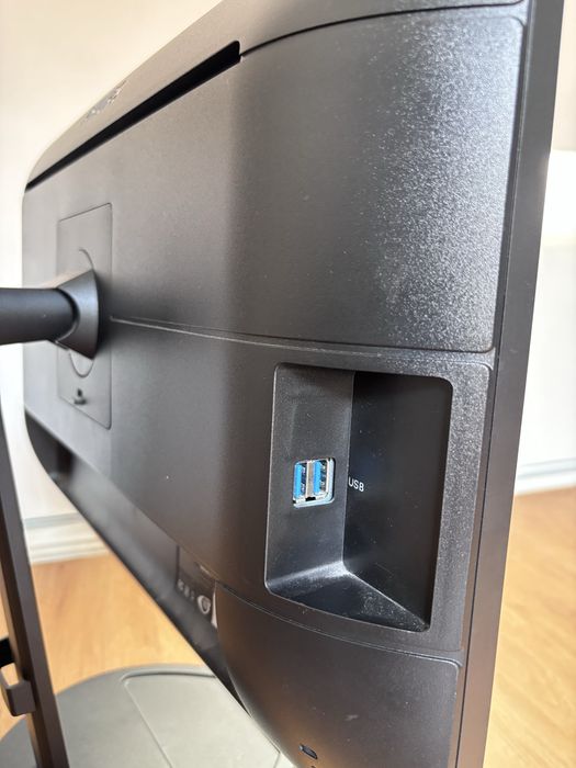 Monitor 24" Philips 243B9 USB hub