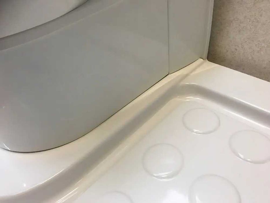 Brodzik Thetford C220  Przyczepa kempingowa, kamper