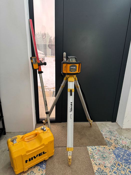 Nivel NL500 zestaw z detektorem RD200 + statyw, łata Niwelator Laserwy
