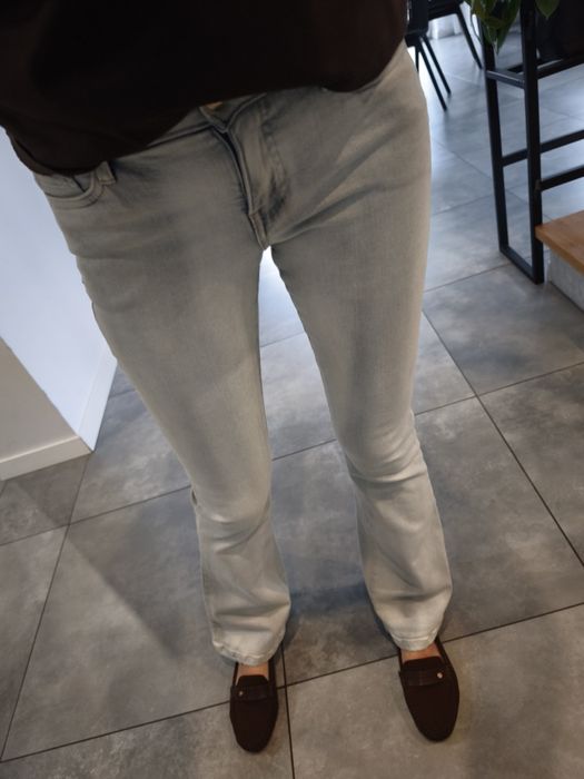 Jeansy s  pas 70cm długość całkowita 102cm