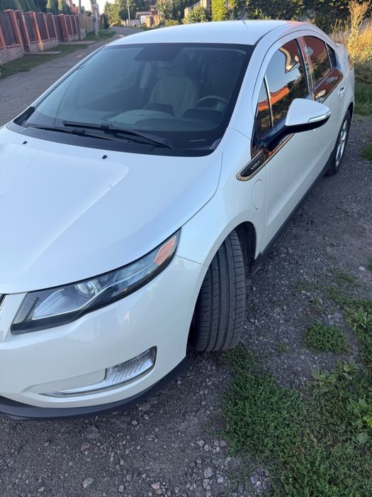 Продам власне авто Chevrolet Volt