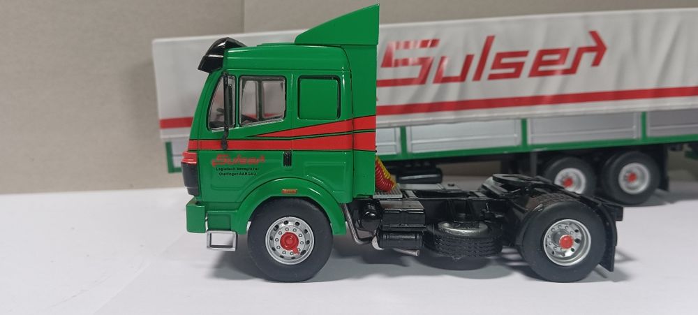 Camião Mercedes 1/43