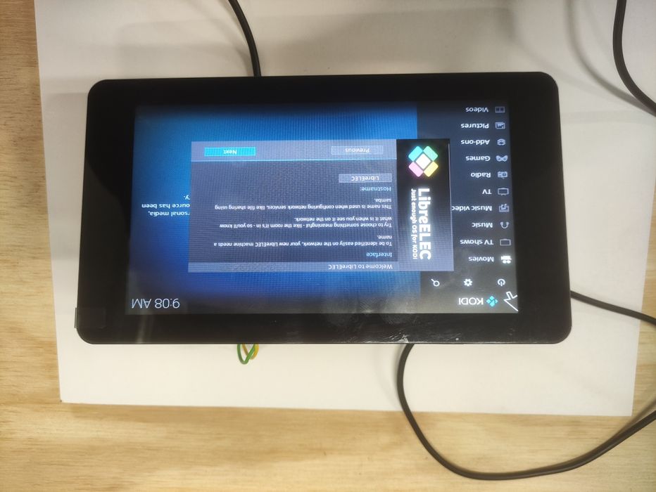 Raspberry Pi 3 wraz z LCD dotykowym 7 cali