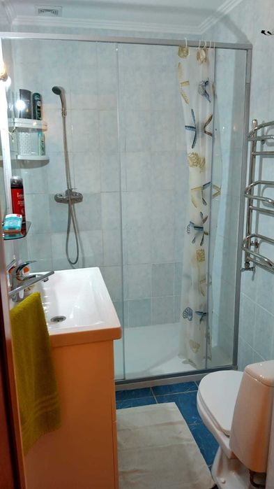 Продаж сучасного будинку 281 м² з панорамною терасою, каміном та видом на місто!