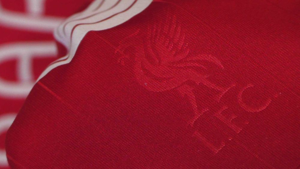 piłkarska Adidas z hologramem i inne rozm