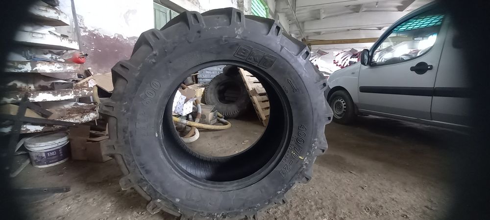 Шина BKT 400/70 24