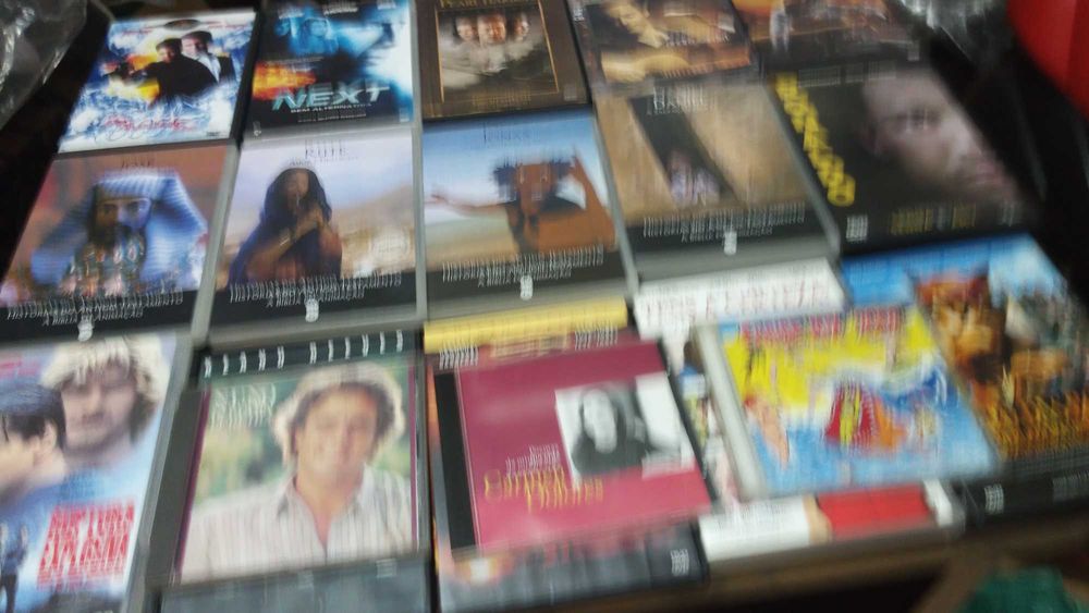 Quarenta filmes originais Como Novos