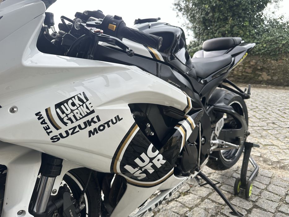 Suzuki GSX-R 750 k9 150 cavalos akrapovic