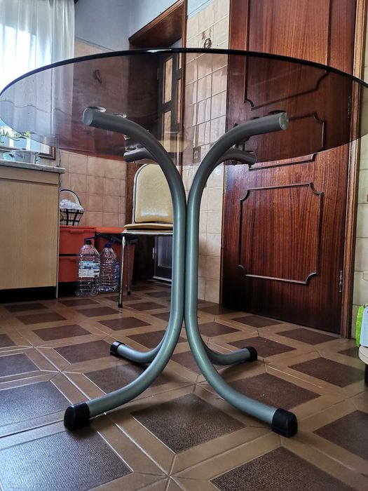Round Glass Dining Table, 1 m64751444978305122
