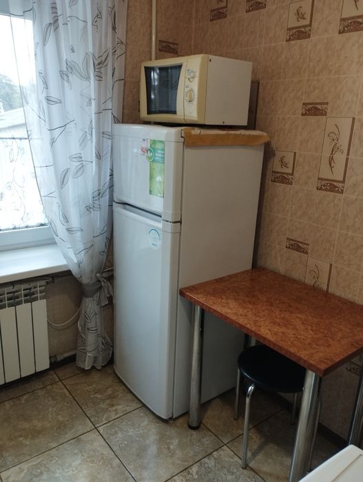 Оренда подобово.Центр, Камянецкая 65,чиста! Є світло, видаємо чек!