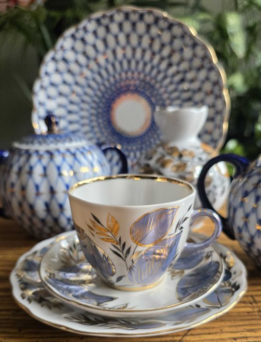 Porcelanowy serwis do kawy z dodatkowymi elementami– Łomonosow.