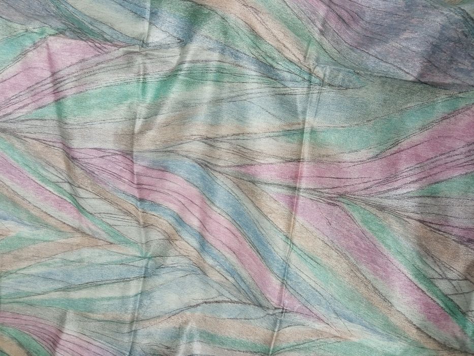 Tecido p/ múltiplas aplicações - c/ padrão mt discreto e cores sóbrias