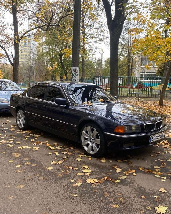 Продам БМВ 728 газ,с документами.