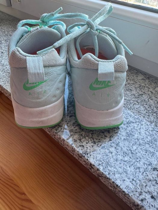 Кросівки  жіночі Puma, Nike