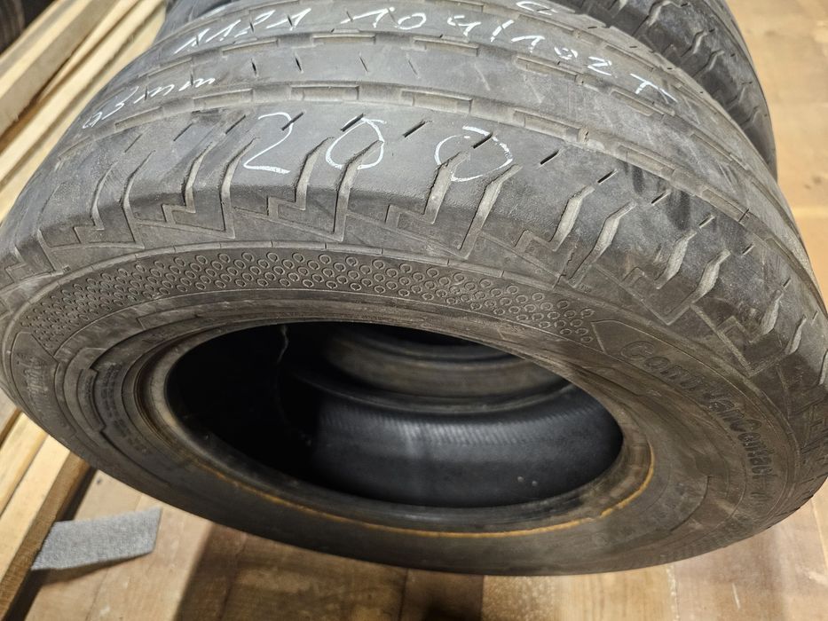 215/65R15C Continental  Conti Van Contact 100 Lato