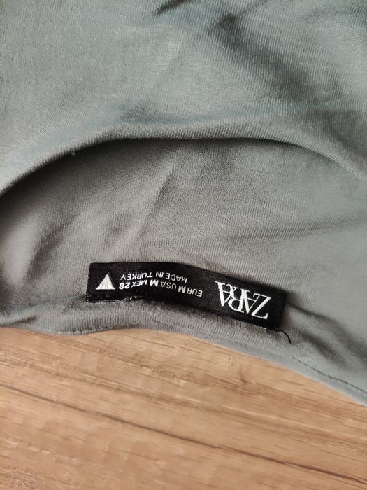 Body w kolorze khaki Zara