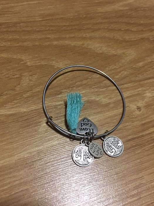 Pulseiras várias desde massimo dutti a parfois