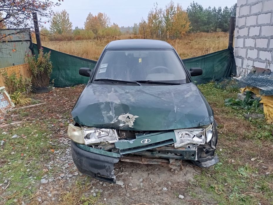ВАЗ-2110 продома машину після дтп