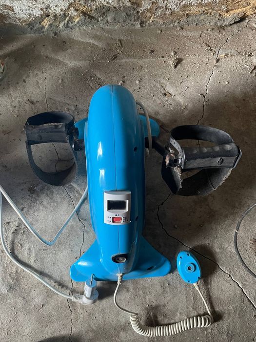 Реабілітаційний велотренажер