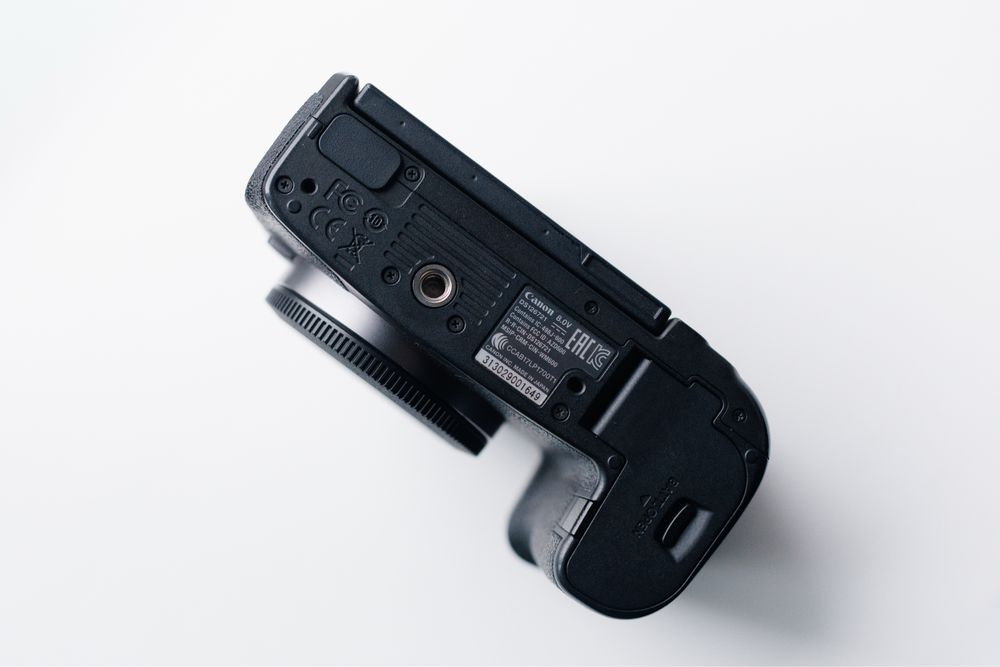 Фотоапарат Canon R