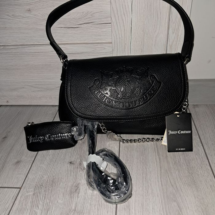 Torebka Juicy Couture  czarna
Nowa z metkami.
Rączki, pasek z re