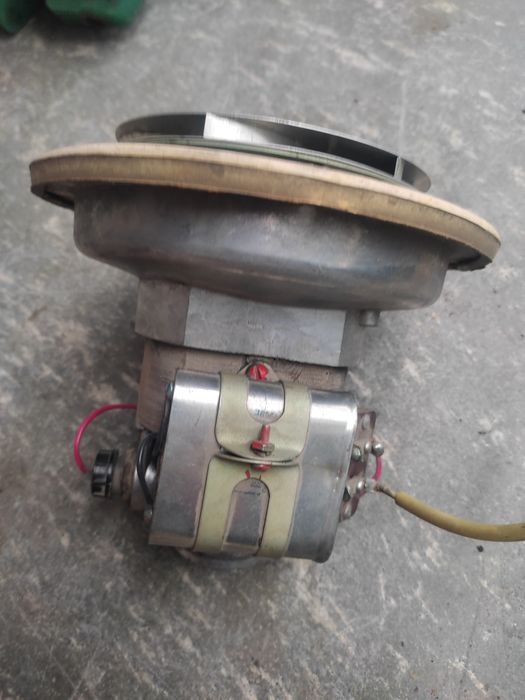 Двигун з пилососа робочий