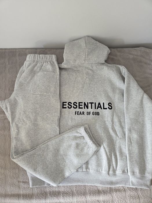 Dres Essentials fear of god