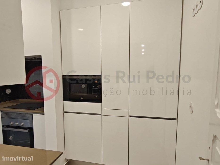 Apartamento T3 totalmente remodelado na Penha de França em Lisboa