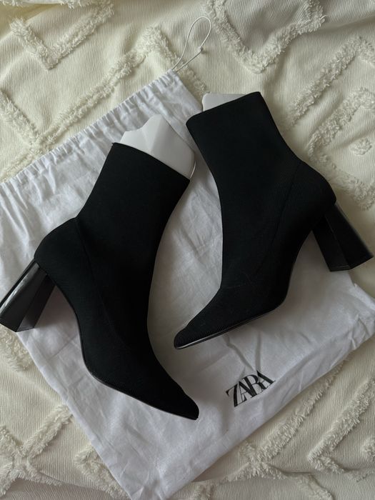 Ботильйони від зара