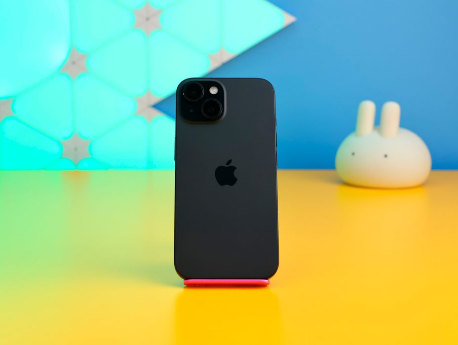 Смартфон Apple iPhone 15 128GB Black (159980) Б/У З ГАРАНТІЄЮ