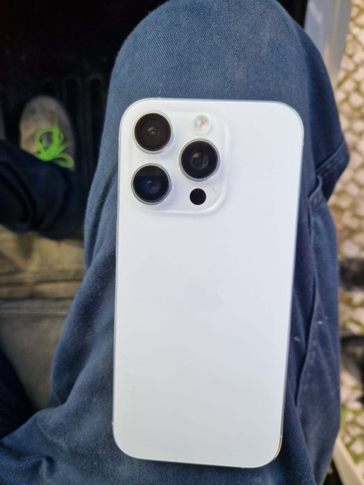 Iphone 16pro sem detalhes e bem conservado