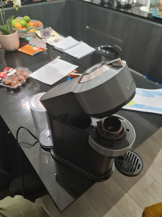 Máquina café Nespresso Vertuo Next