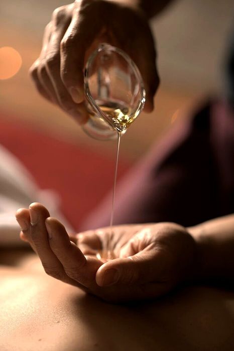 Масаж для чоловіків: твій простір для відновлення сил й енергії