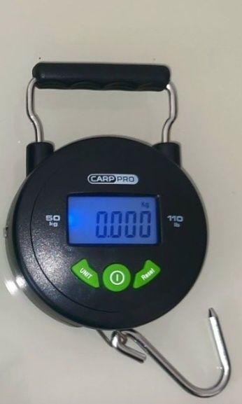 Продам чохол до коропової катушки і ваги