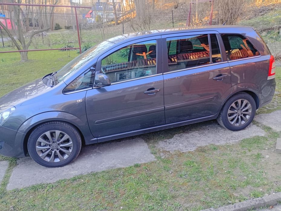 Opel zafira B super stan