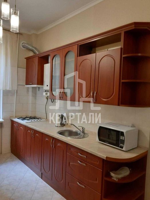 Продаж Центр  вул. Мала Житомирська 18 Майдан Незалежності 3х