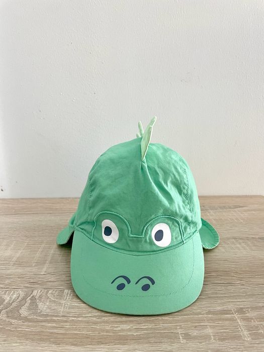 Nowa czapka niekowlęca