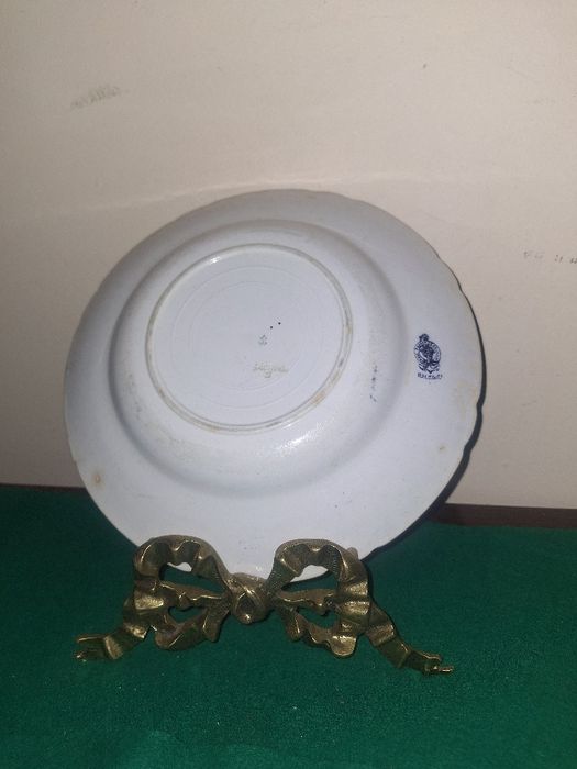 Pratos Sacavém (Real Fábrica, Gilman e Sarreguemines. Bom estado.