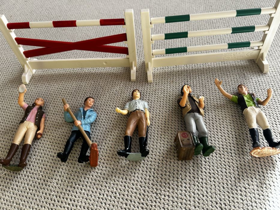 Figurki koni schleisch