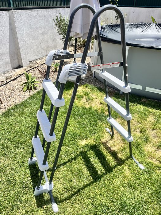 Escadas piscina Intex