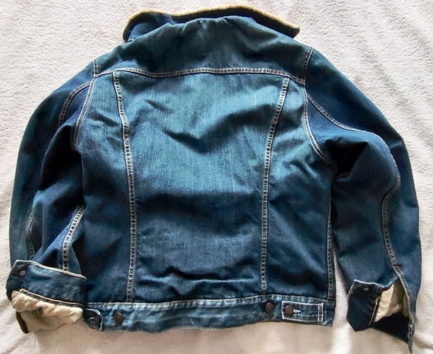 Kurtka jeans z futerkiem Levi's.  L