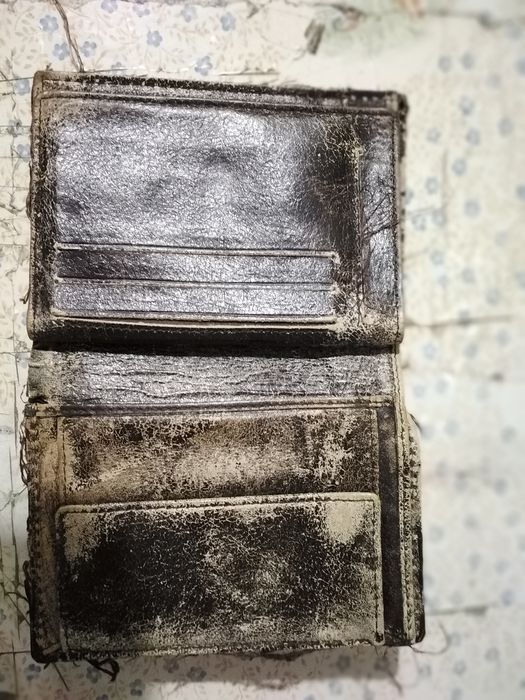 Vendo carteira de homem bom estado