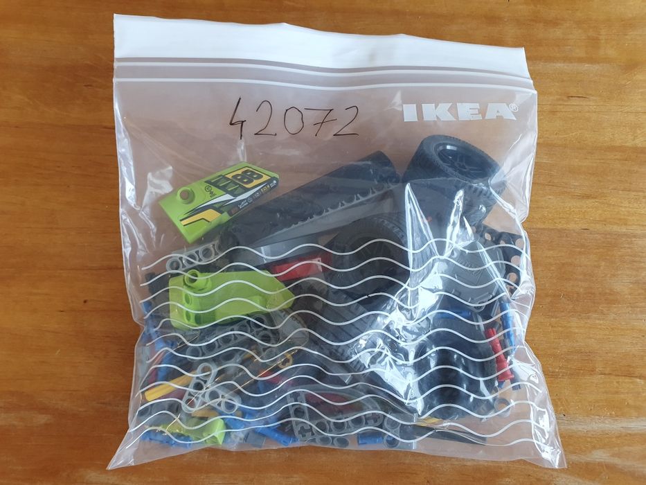 Klocki LEGO 42072 Technic Samochód Wyścigówka