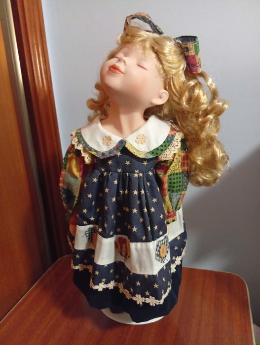 Boneca de porcelana