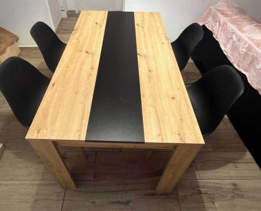 Mesa de jantar com 4 cadeiras