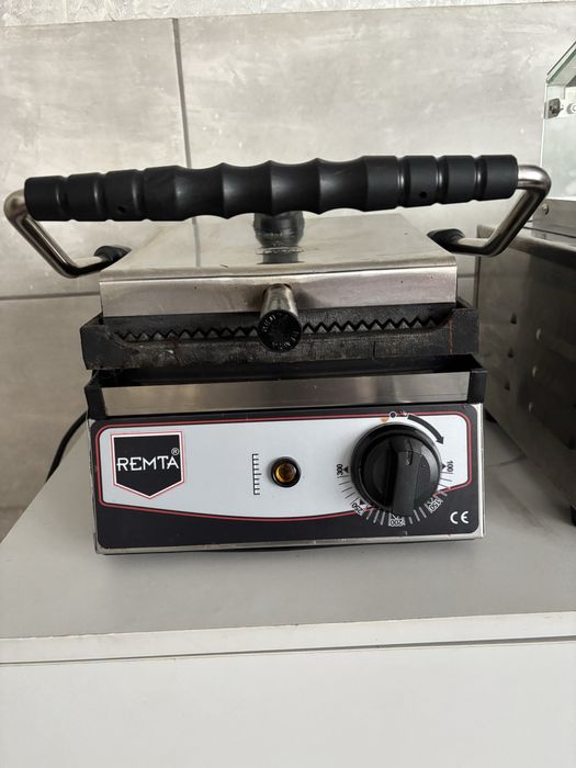 REMTA Гриль контактний R72