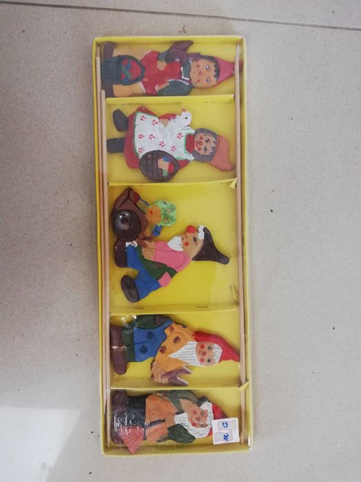 Krasnoludek na patyku zestaw 5szt drewniana ozdoba do doniczki ogrodu