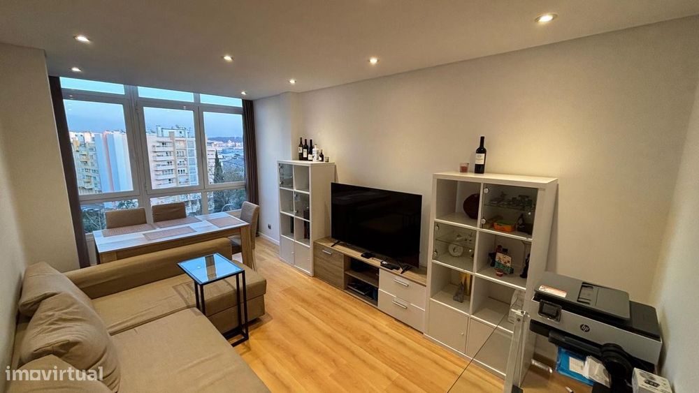 T1 bem remodelado excelente localização para viver ou investir — Falagueira-Venda Nova, Lisboa