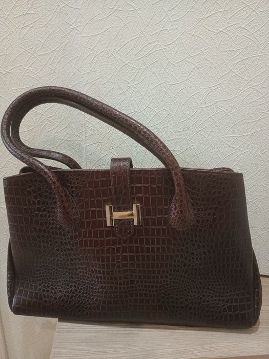 Сумка из натуральной кожи,абсолютно новая